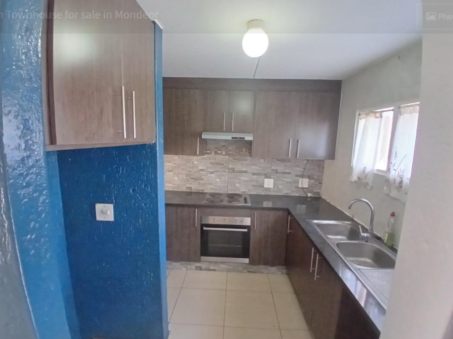 2 Bedroom Property for Sale in Mondeor Gauteng