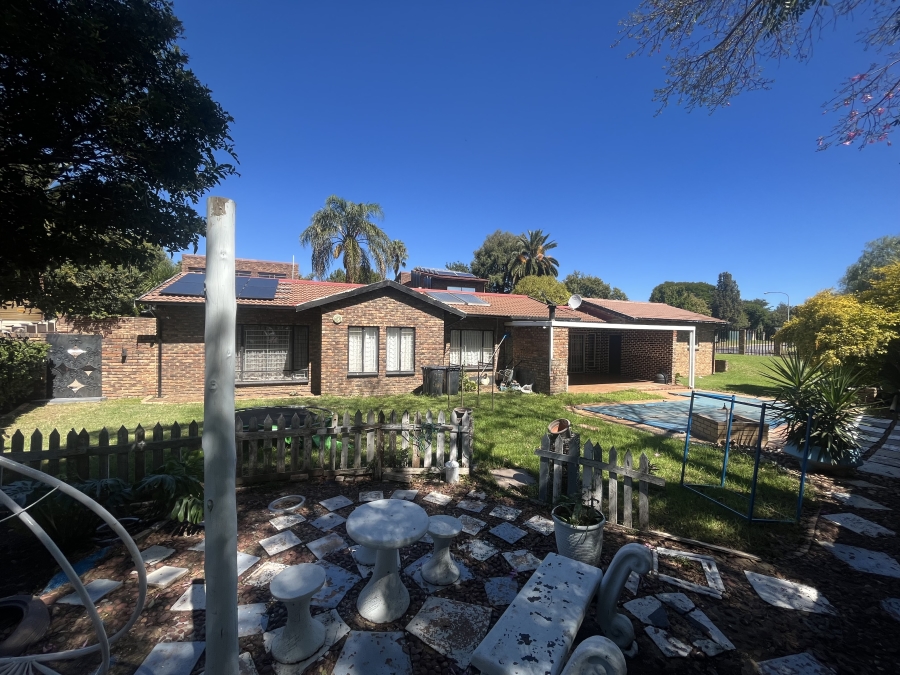 To Let 3 Bedroom Property for Rent in The Reeds Gauteng