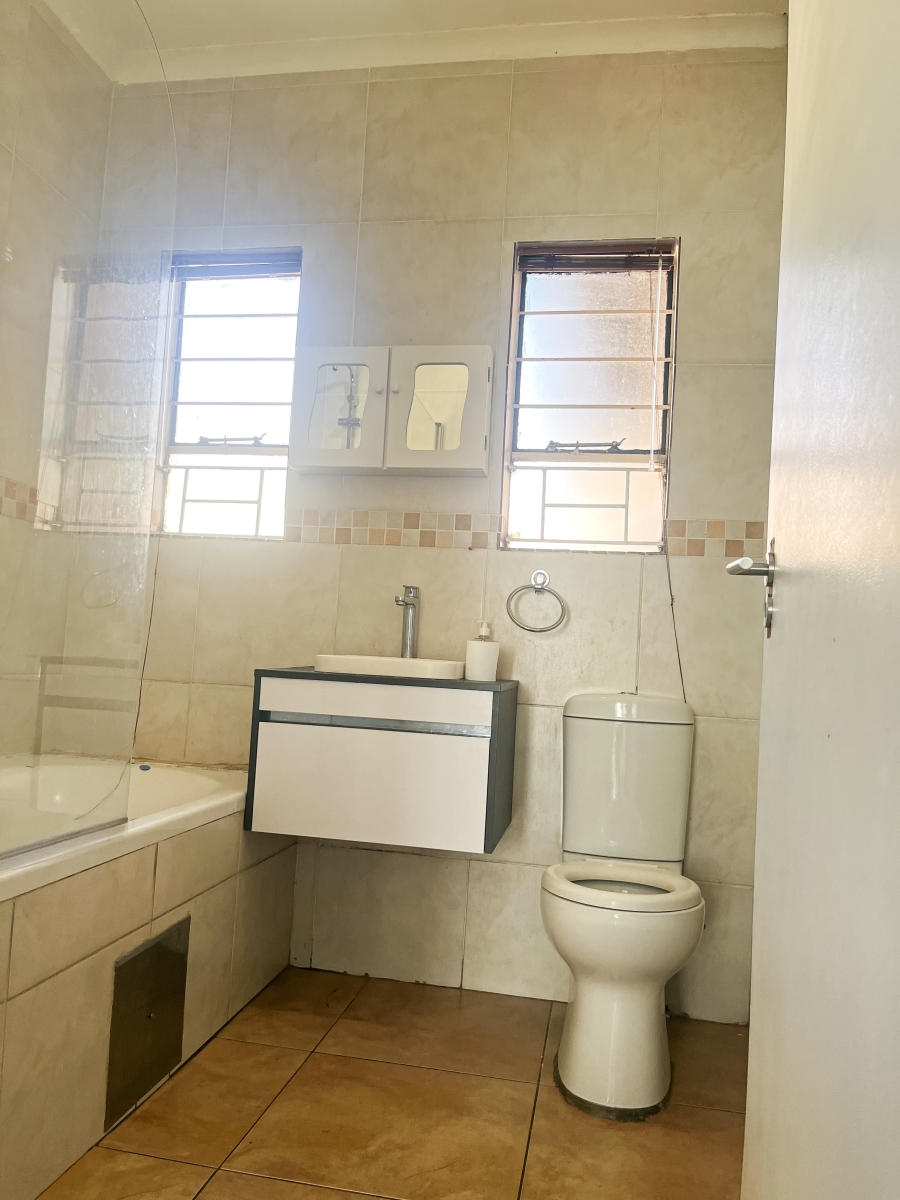 To Let 3 Bedroom Property for Rent in The Reeds Gauteng