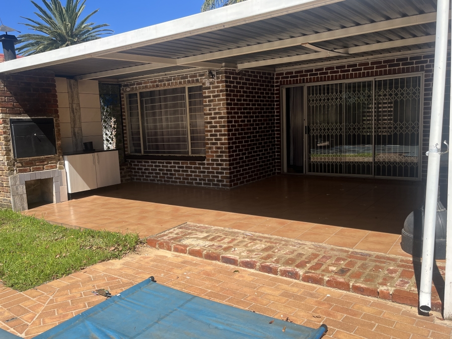 To Let 3 Bedroom Property for Rent in The Reeds Gauteng