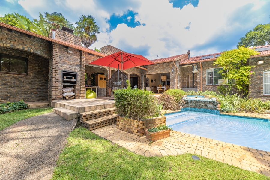 4 Bedroom Property for Sale in Norscot Gauteng