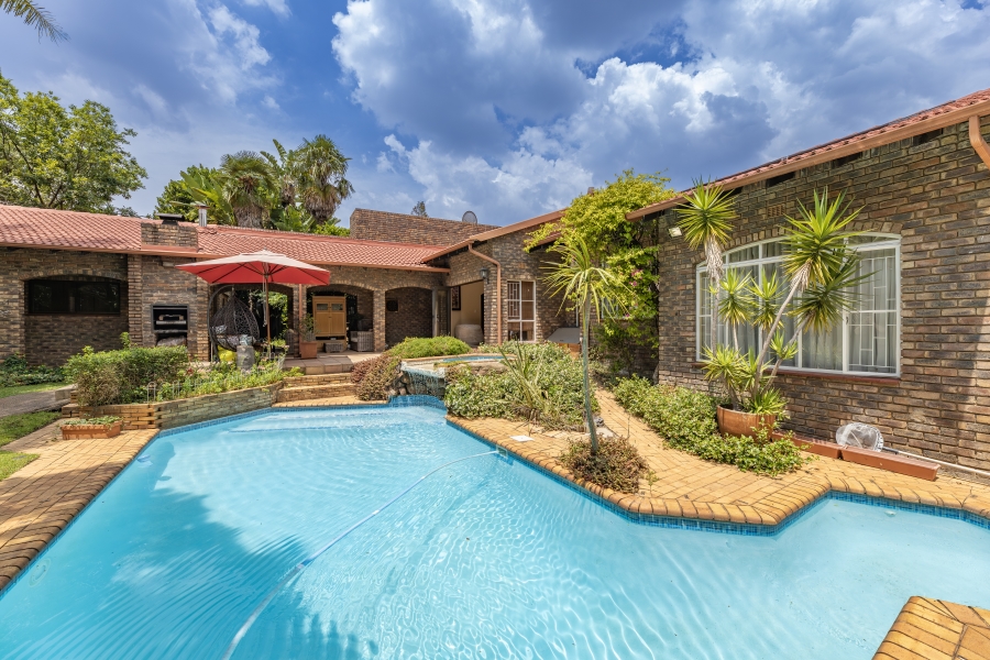 4 Bedroom Property for Sale in Norscot Gauteng