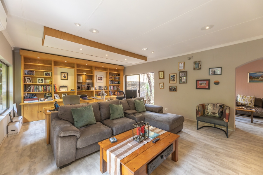 4 Bedroom Property for Sale in Norscot Gauteng