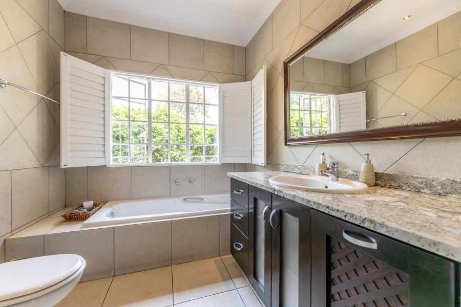 4 Bedroom Property for Sale in Norscot Gauteng