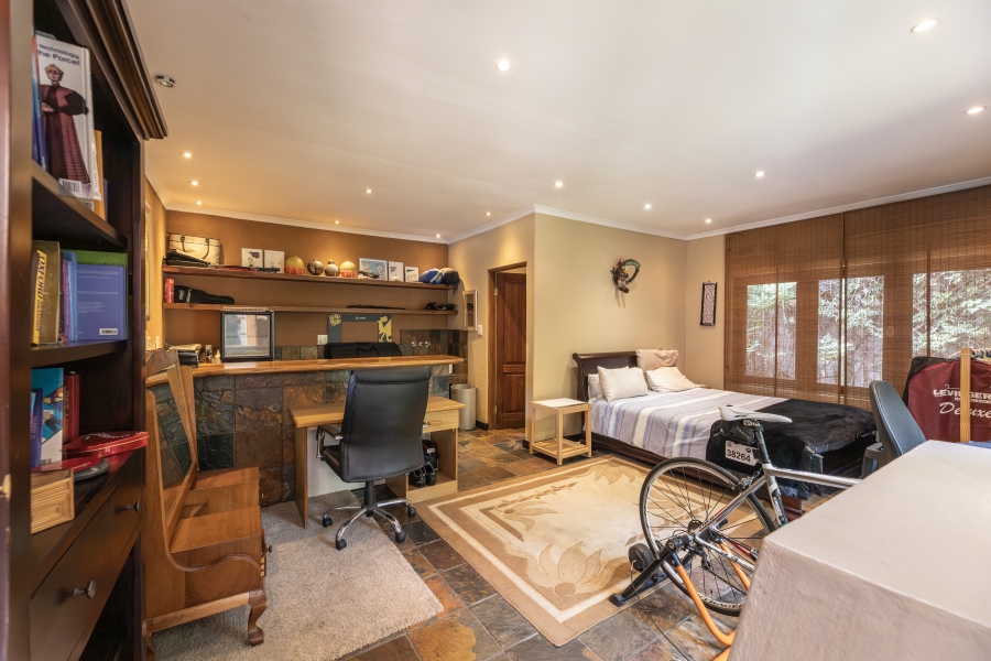 4 Bedroom Property for Sale in Norscot Gauteng