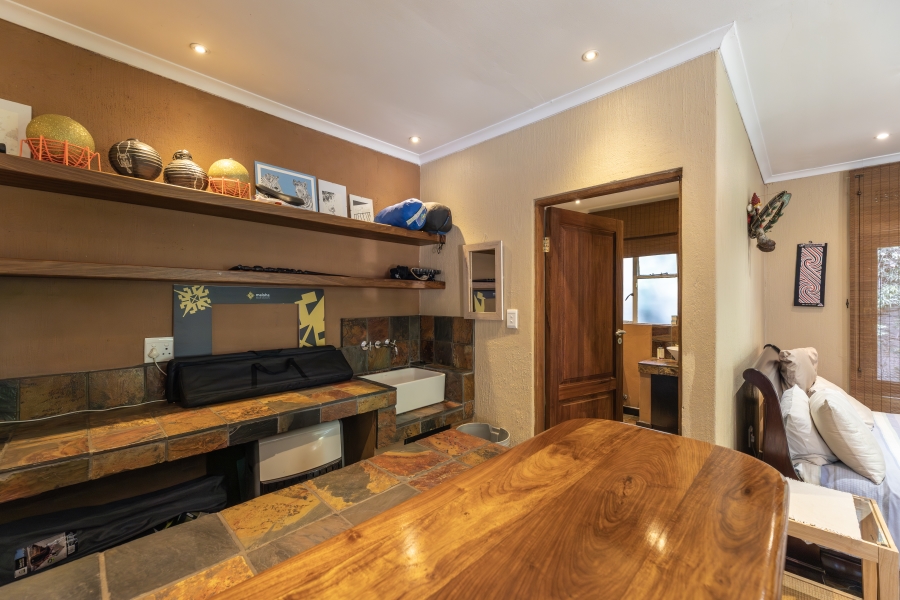 4 Bedroom Property for Sale in Norscot Gauteng