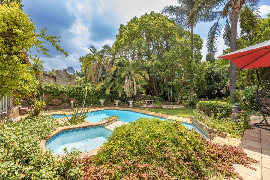 4 Bedroom Property for Sale in Norscot Gauteng