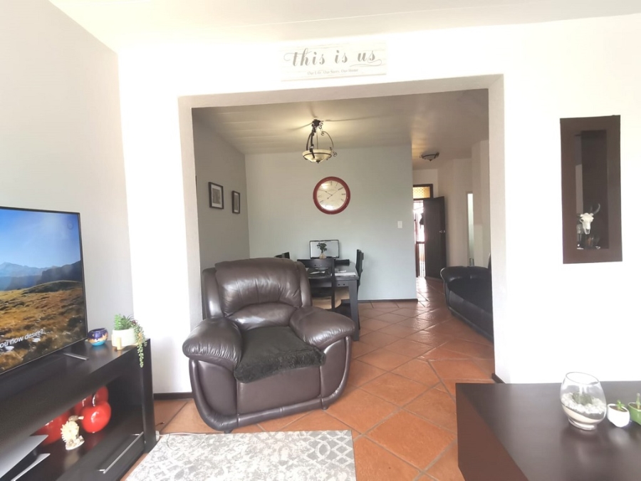2 Bedroom Property for Sale in Brackenhurst Gauteng