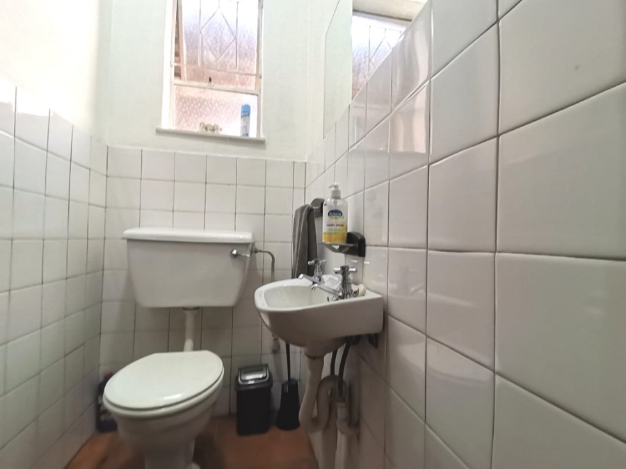 2 Bedroom Property for Sale in Brackenhurst Gauteng