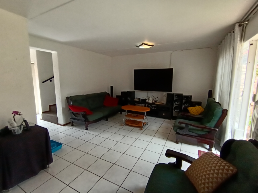2 Bedroom Property for Sale in Glenvista Gauteng