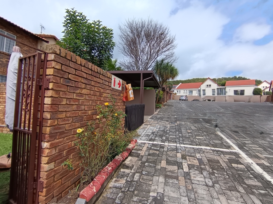 2 Bedroom Property for Sale in Glenvista Gauteng