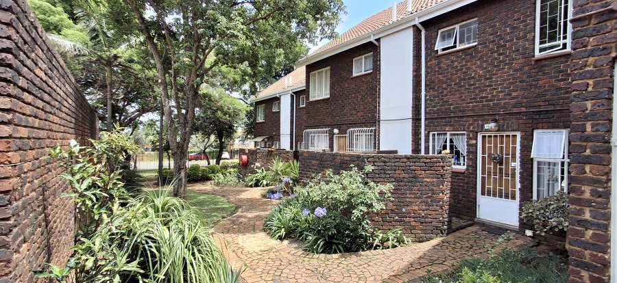2 Bedroom Property for Sale in Garsfontein Gauteng