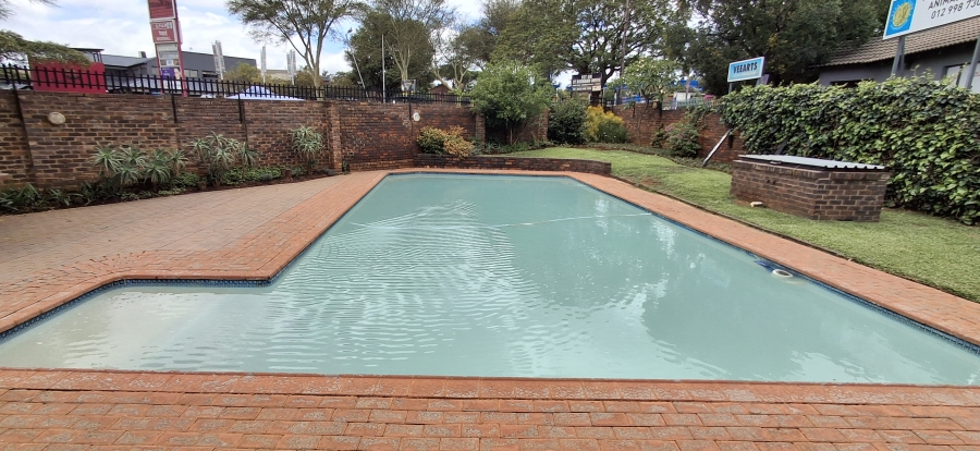 2 Bedroom Property for Sale in Garsfontein Gauteng