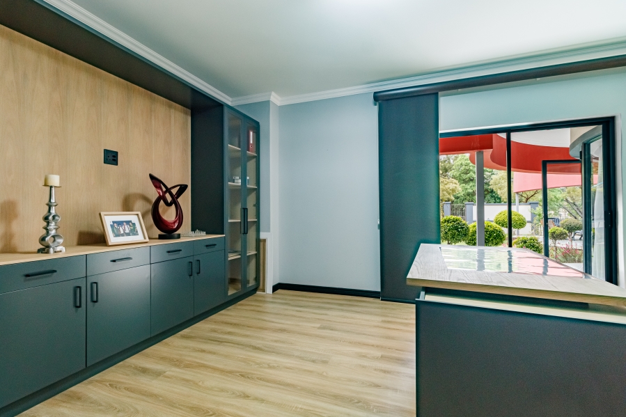 7 Bedroom Property for Sale in Midlands Estate Gauteng