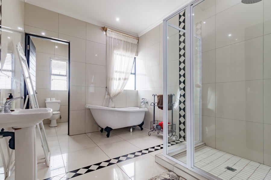 7 Bedroom Property for Sale in Midlands Estate Gauteng