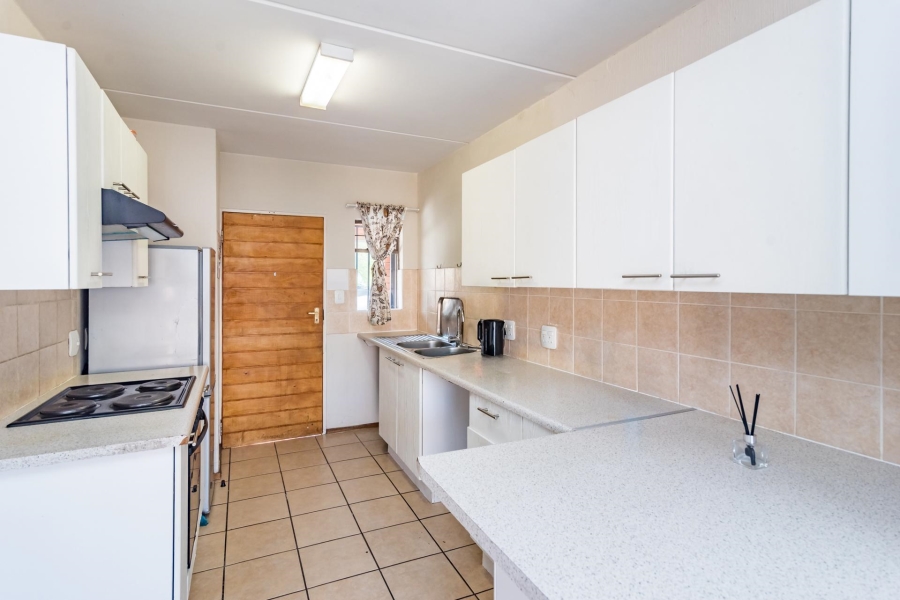 2 Bedroom Property for Sale in Weltevreden Park Gauteng