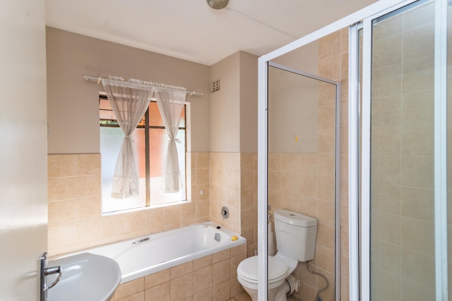 2 Bedroom Property for Sale in Weltevreden Park Gauteng