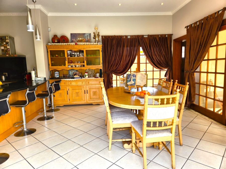 4 Bedroom Property for Sale in Kensington Gauteng