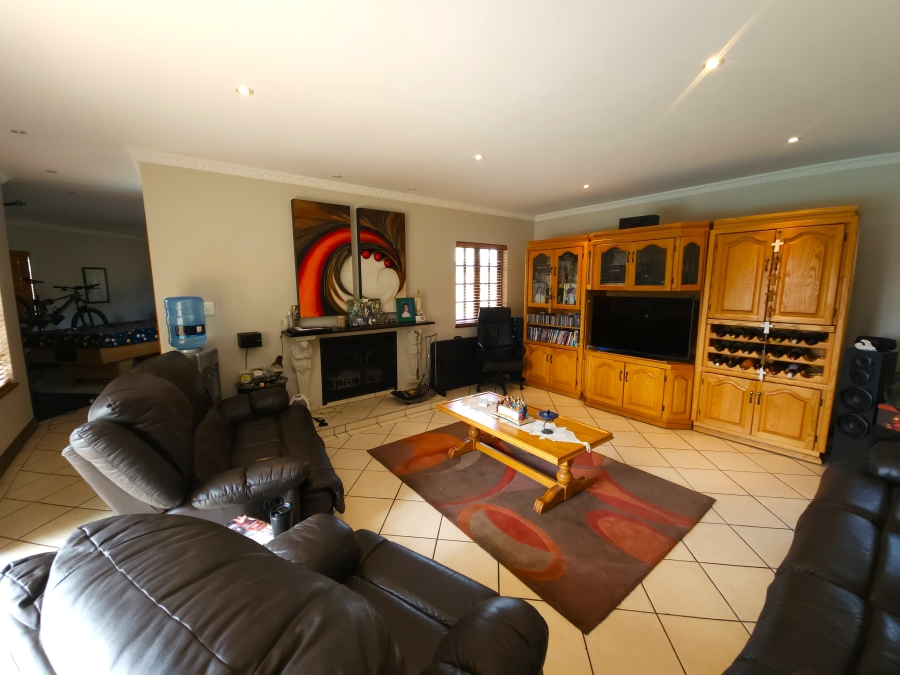 4 Bedroom Property for Sale in Kensington Gauteng