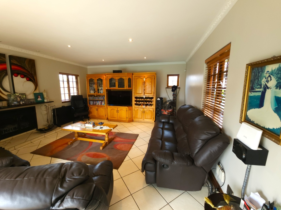 4 Bedroom Property for Sale in Kensington Gauteng