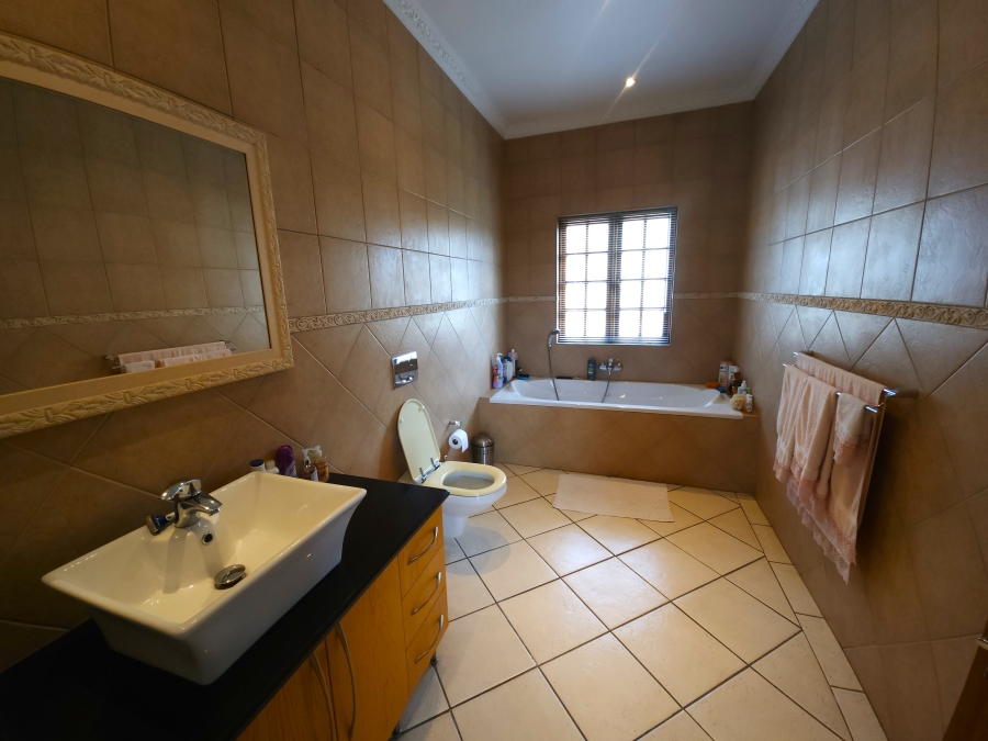 4 Bedroom Property for Sale in Kensington Gauteng