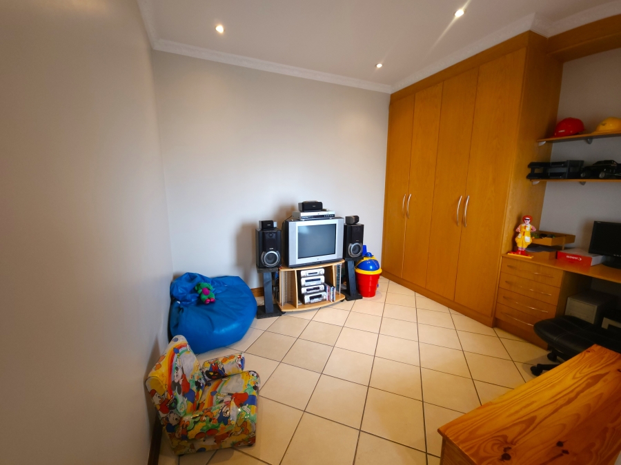 4 Bedroom Property for Sale in Kensington Gauteng