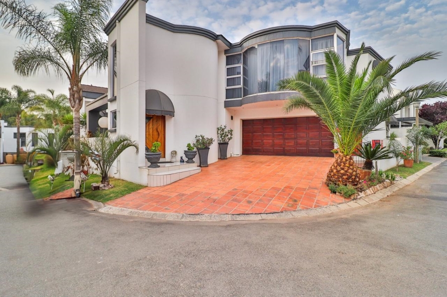 4 Bedroom Property for Sale in New Redruth Gauteng