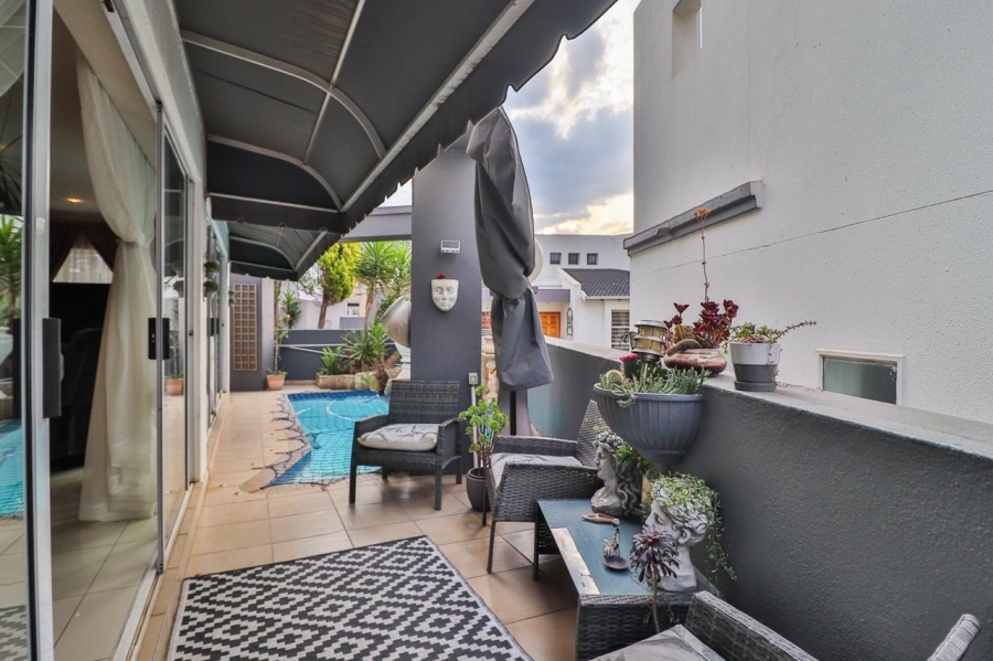 4 Bedroom Property for Sale in New Redruth Gauteng