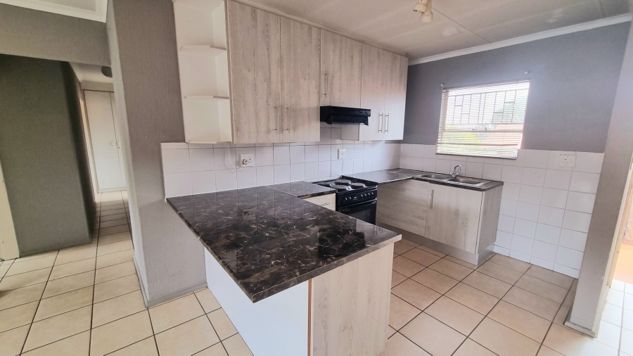 3 Bedroom Property for Sale in Halfway Gardens Gauteng