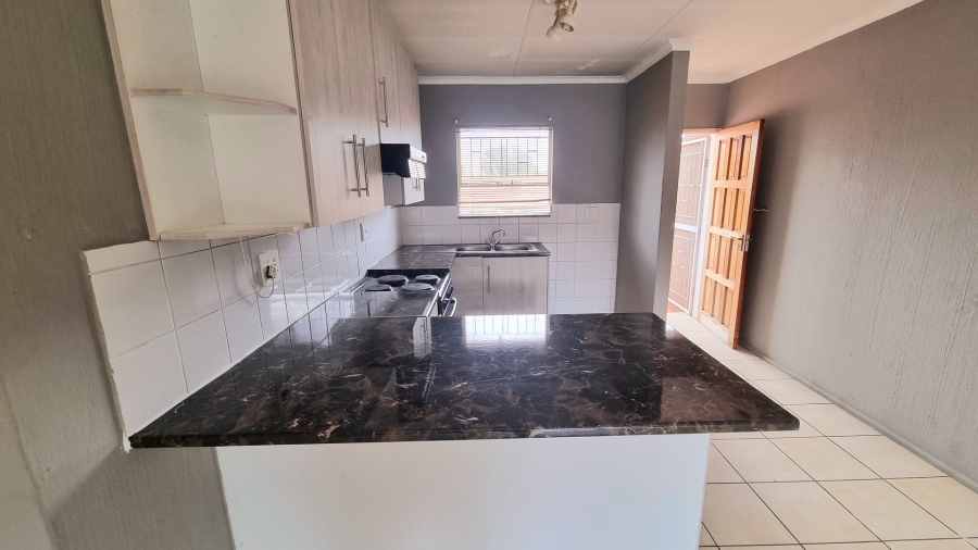 3 Bedroom Property for Sale in Halfway Gardens Gauteng