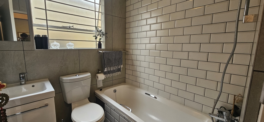 2 Bedroom Property for Sale in Dowerglen Ext 3 Gauteng