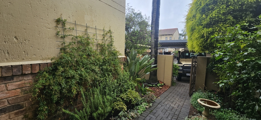 2 Bedroom Property for Sale in Dowerglen Ext 3 Gauteng