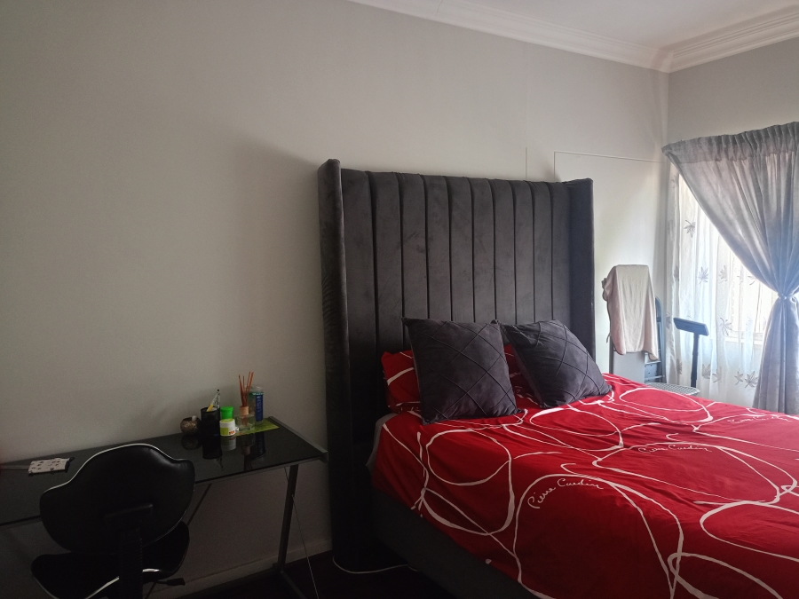 2 Bedroom Property for Sale in Three Rivers Gauteng
