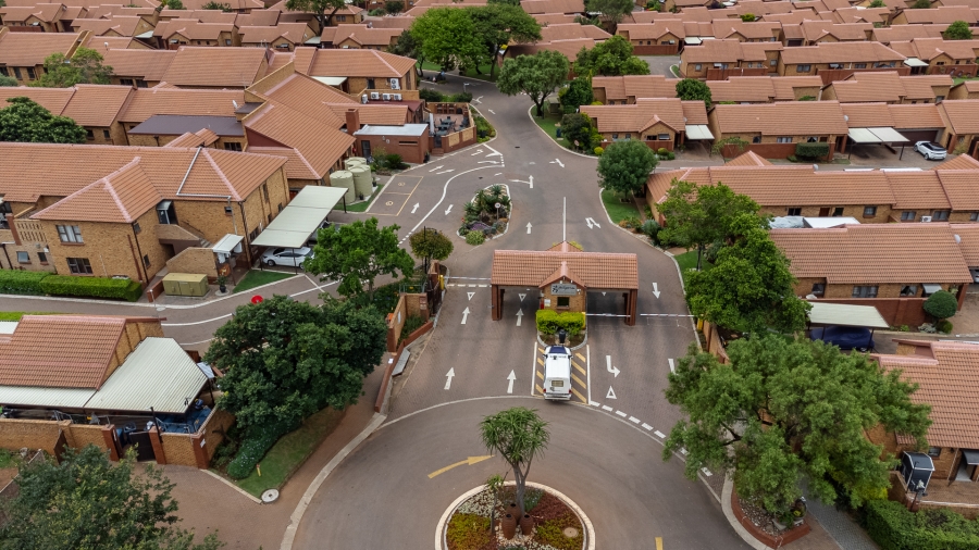 1 Bedroom Property for Sale in Willow Park Manor Gauteng