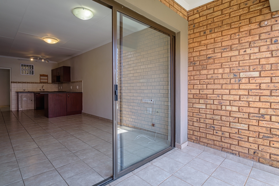 1 Bedroom Property for Sale in Willow Park Manor Gauteng