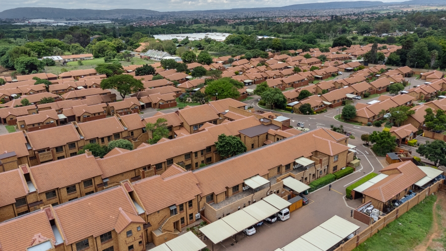 1 Bedroom Property for Sale in Willow Park Manor Gauteng