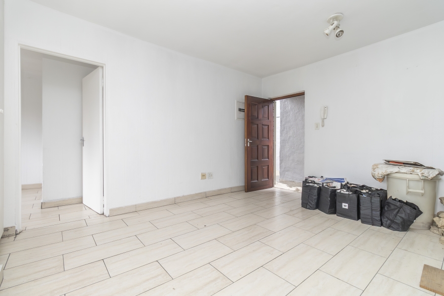 1 Bedroom Property for Sale in Paulshof Gauteng