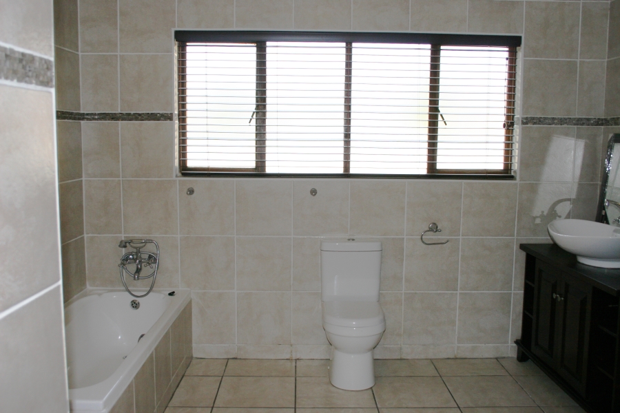 To Let 3 Bedroom Property for Rent in Kyalami Estates Gauteng