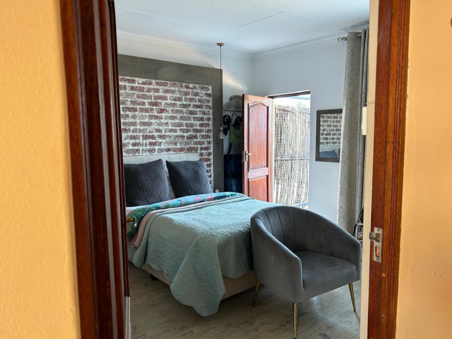 To Let 1 Bedroom Property for Rent in Eldoraigne Gauteng