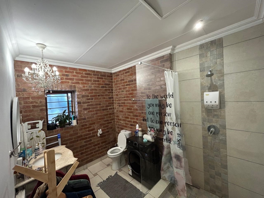 To Let 1 Bedroom Property for Rent in Eldoraigne Gauteng