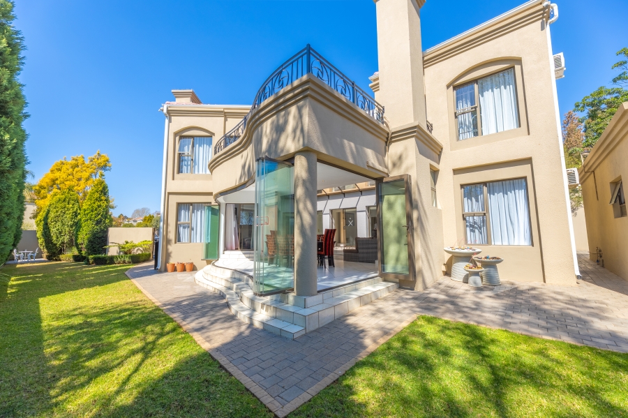 4 Bedroom Property for Sale in Sunninghill Gauteng