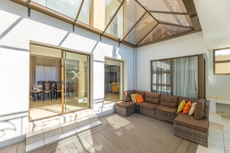 4 Bedroom Property for Sale in Sunninghill Gauteng