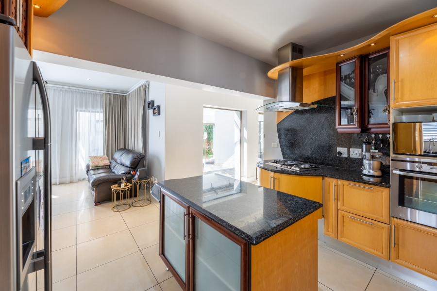 4 Bedroom Property for Sale in Sunninghill Gauteng