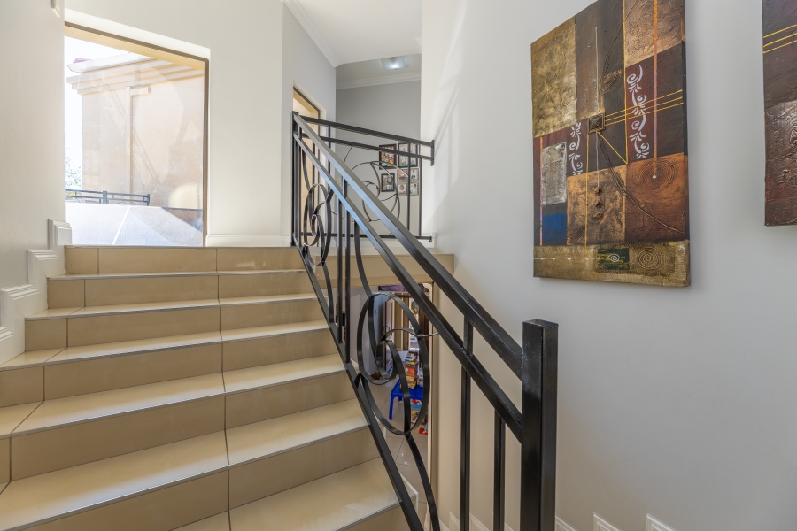 4 Bedroom Property for Sale in Sunninghill Gauteng