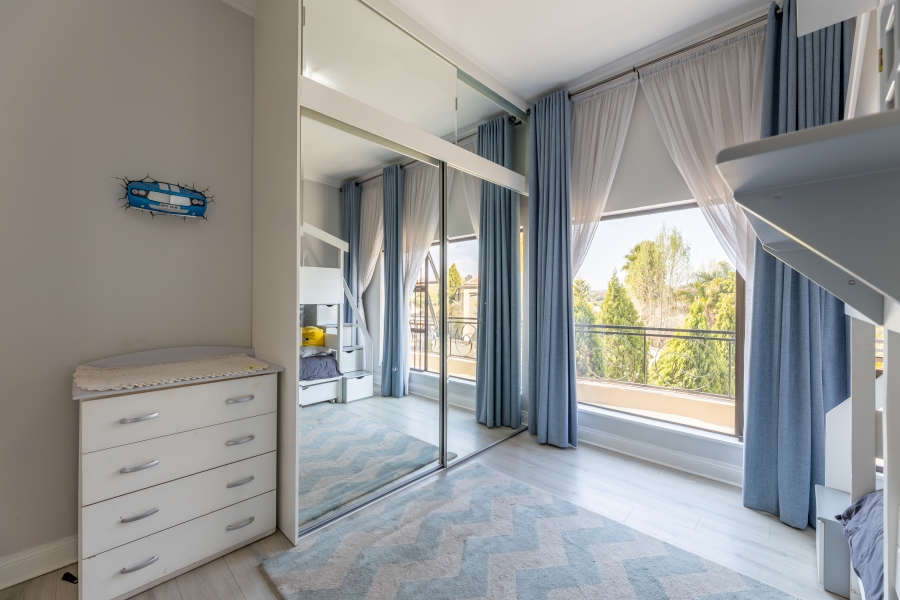 4 Bedroom Property for Sale in Sunninghill Gauteng