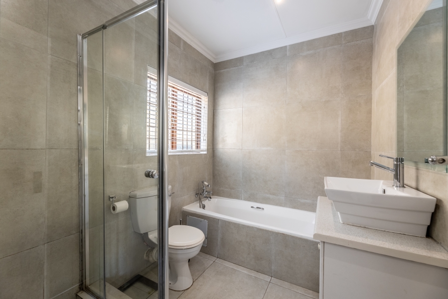 2 Bedroom Property for Sale in Douglasdale Gauteng