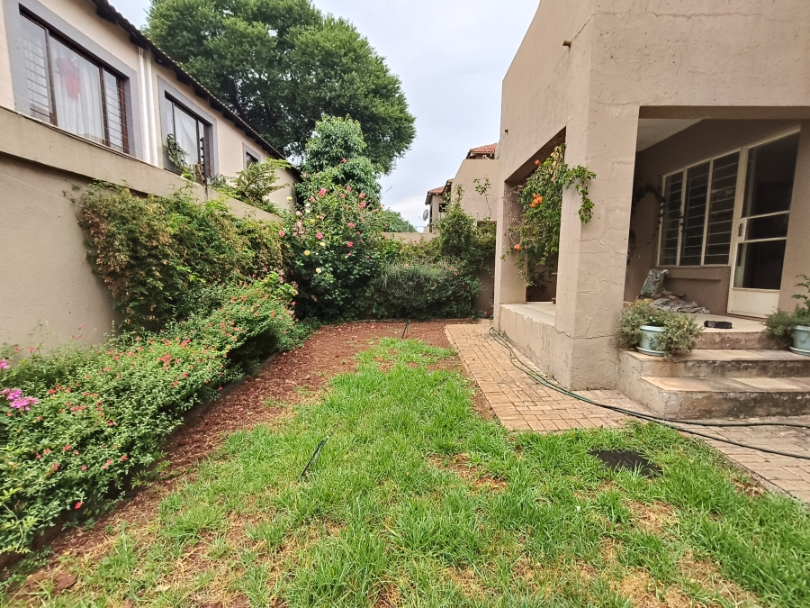 To Let 2 Bedroom Property for Rent in Fairland Gauteng