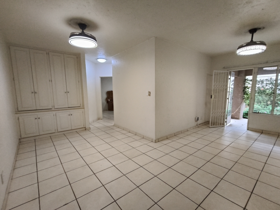 To Let 2 Bedroom Property for Rent in Fairland Gauteng