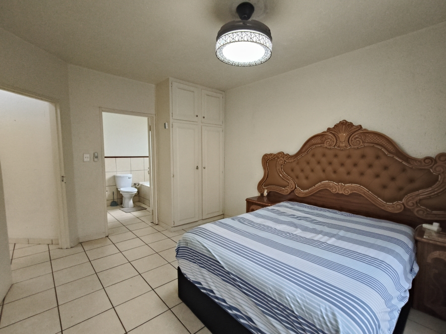 To Let 2 Bedroom Property for Rent in Fairland Gauteng