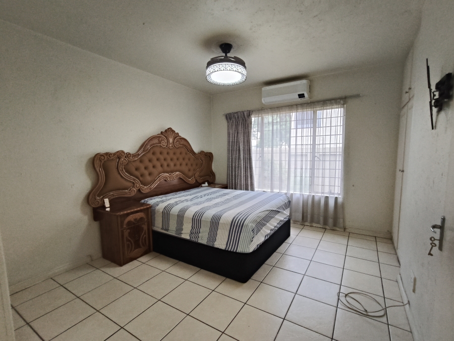 To Let 2 Bedroom Property for Rent in Fairland Gauteng